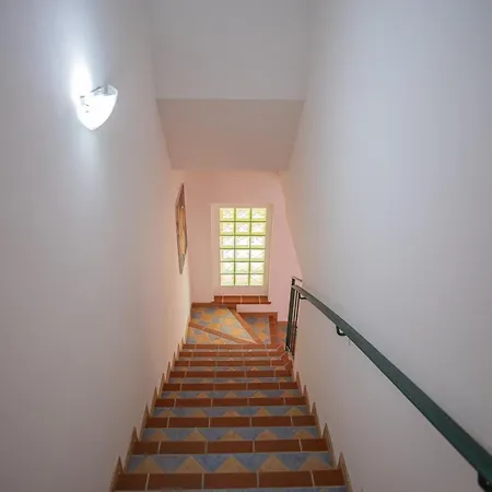 Rave Nocleg ze śniadaniem 3*