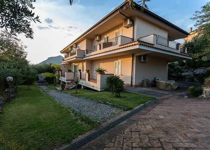 Rave לינה וארוחת בוקר פראייה א מארה